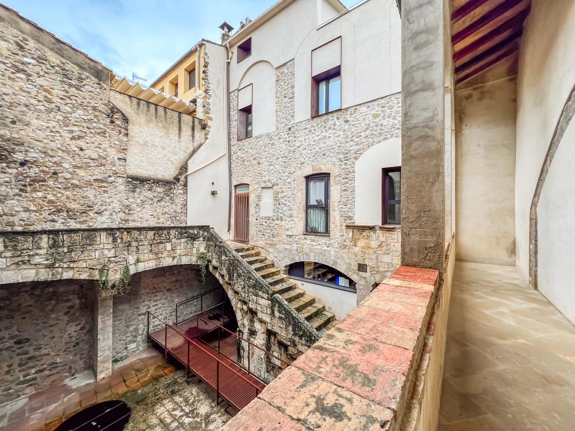 Can Cintet 1 Apartamento En La Plaza De Besalú Eksteriør bilde