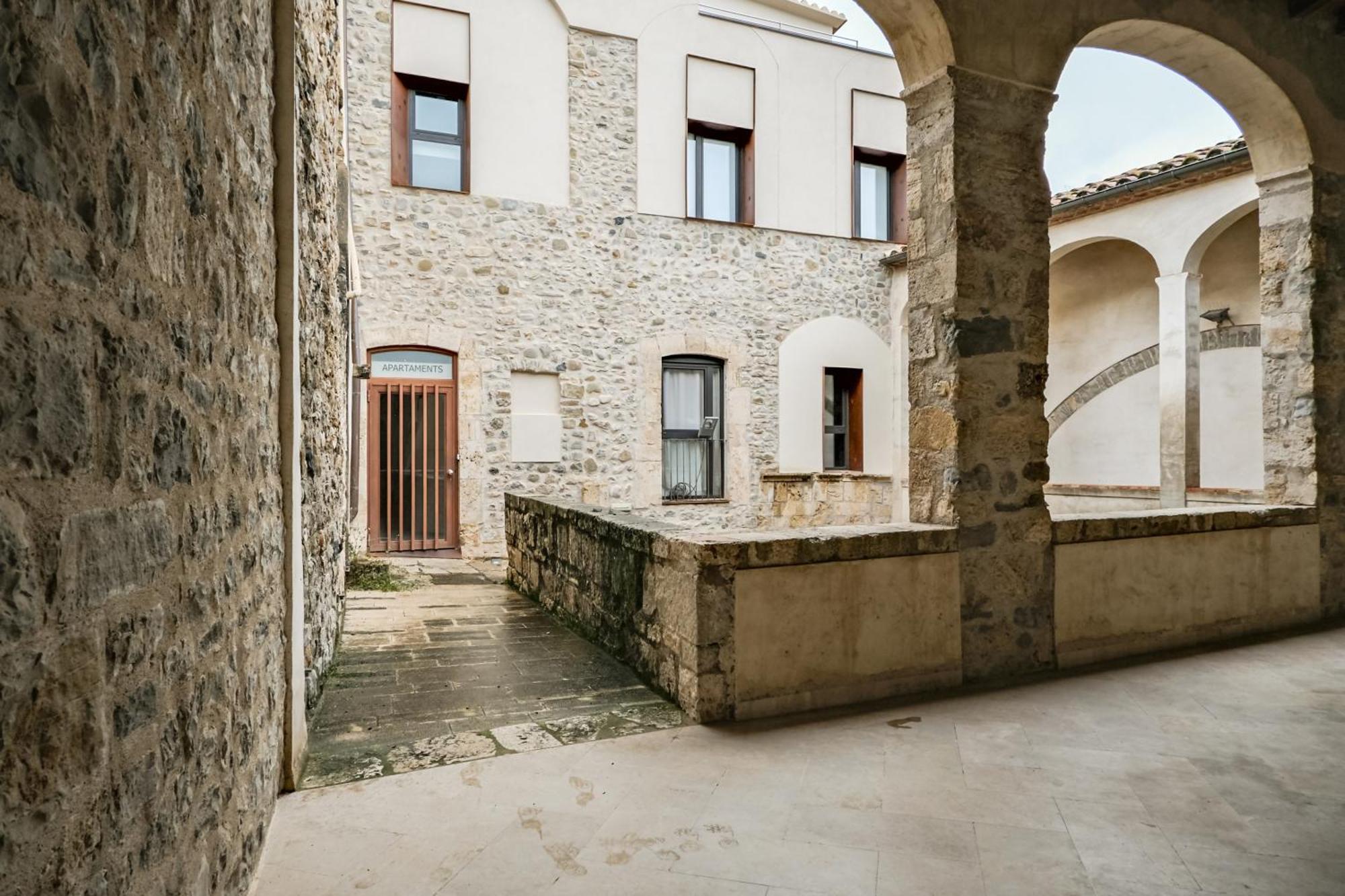 Can Cintet 1 Apartamento En La Plaza De Besalú Eksteriør bilde